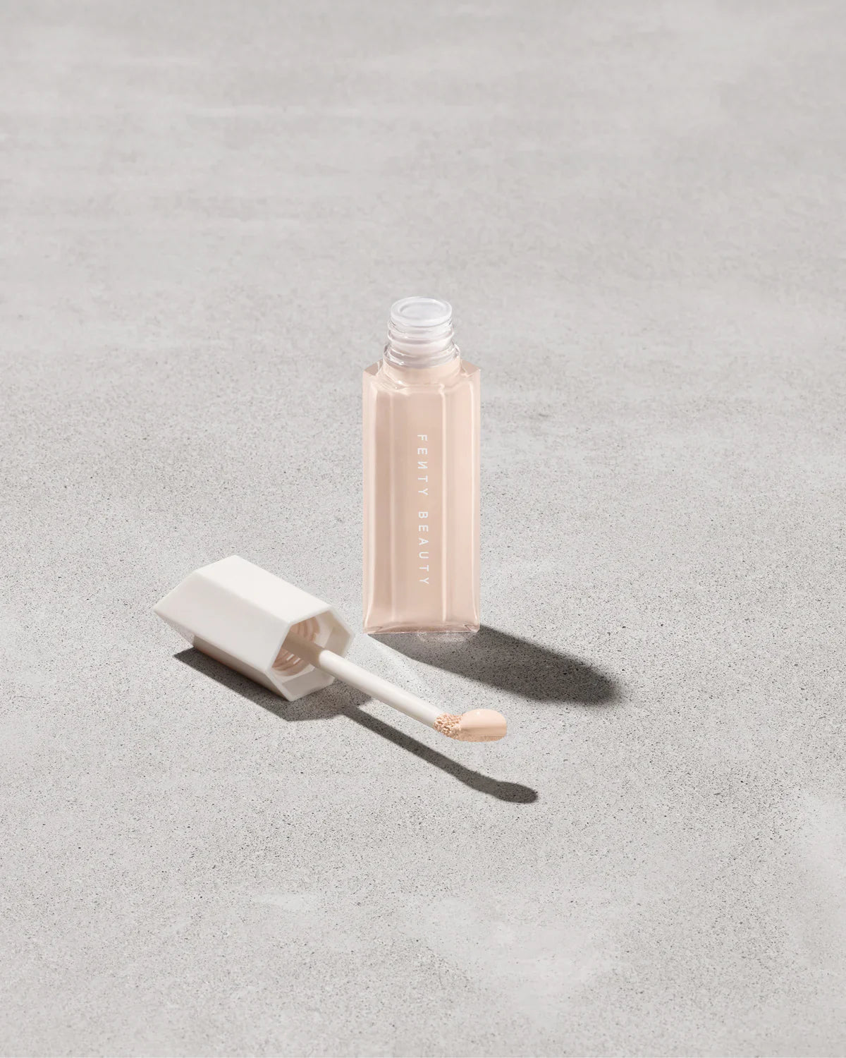 We're Even Hydrating Longwear Concealer — 125C