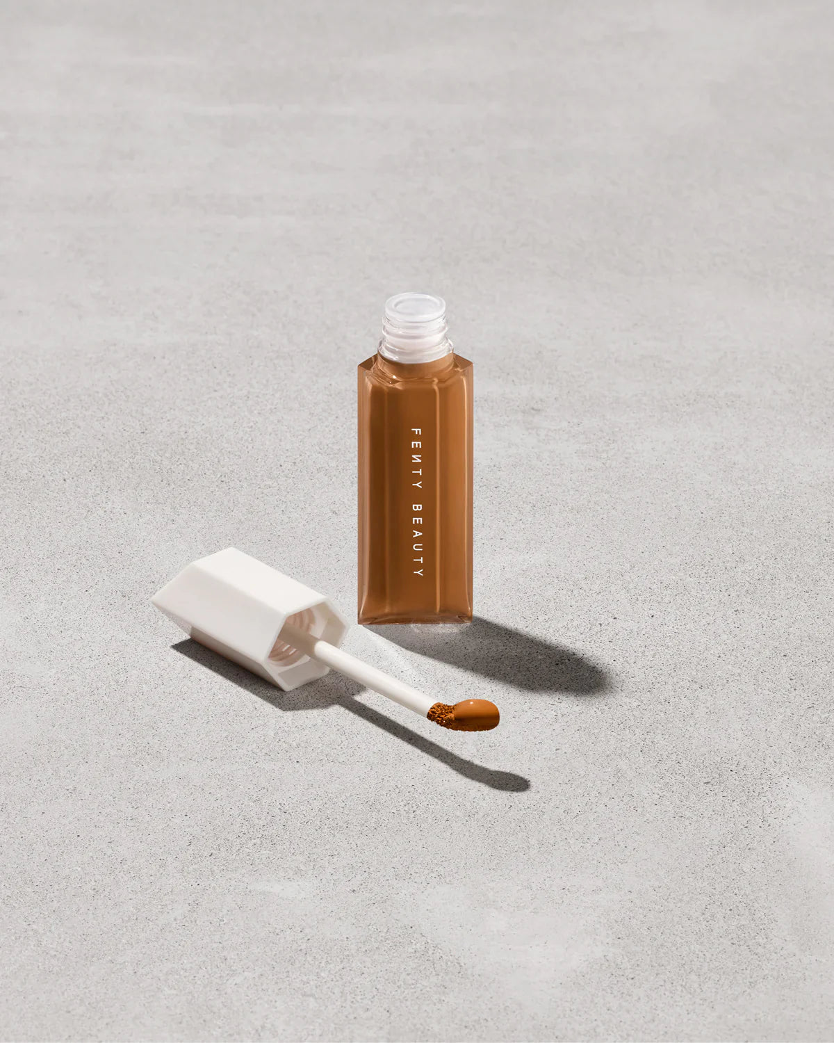 We're Even Hydrating Longwear Concealer — 440W