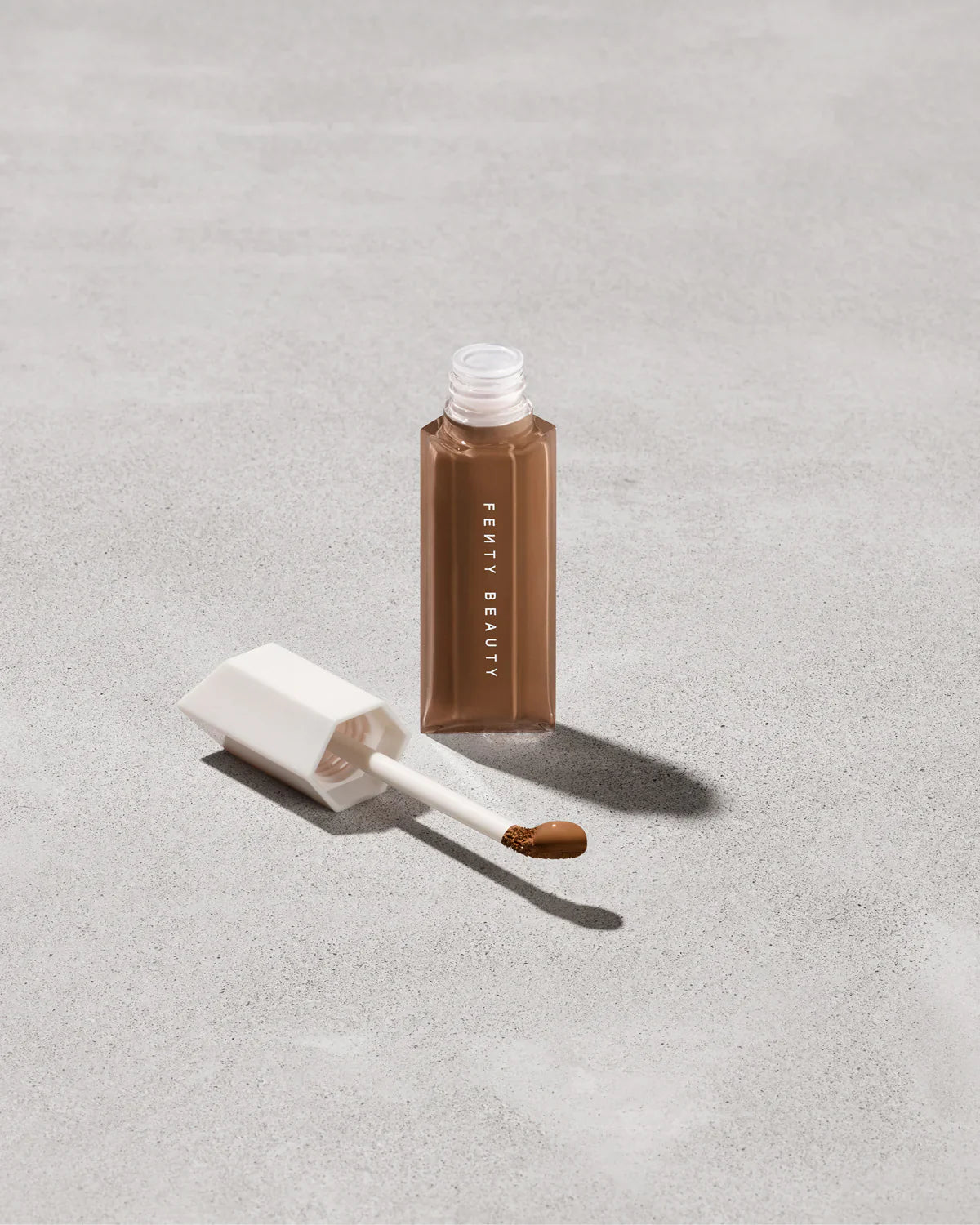 We're Even Hydrating Longwear Concealer — 445N